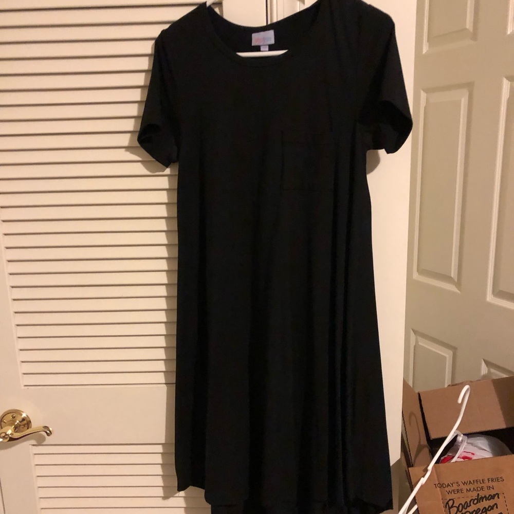 Solid Xsmall black lularoe Carly.